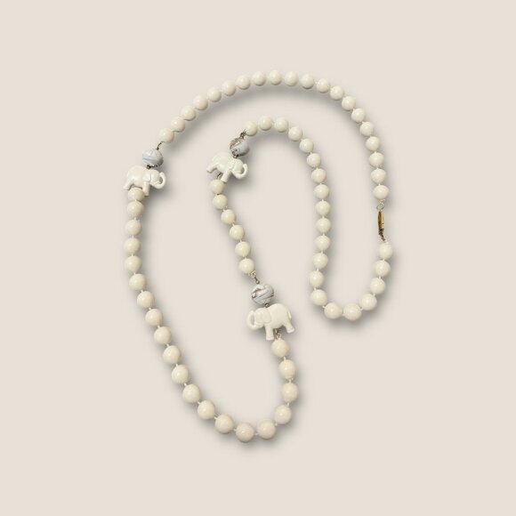 Vintage Elephant Beaded Necklace 34" With Elephant Accents & Gold-Tone Clasp - Picture 2 of 3
